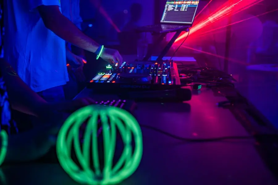 DJ + LED Wall