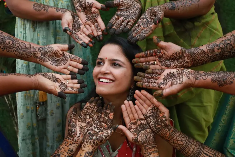 Bridal Mehendi (Hands & Feet)